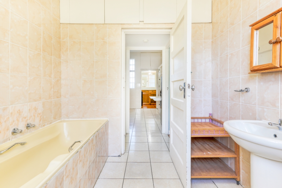 2 Bedroom Property for Sale in Green Point Western Cape